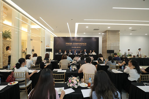 Process of organizing a professional press conference