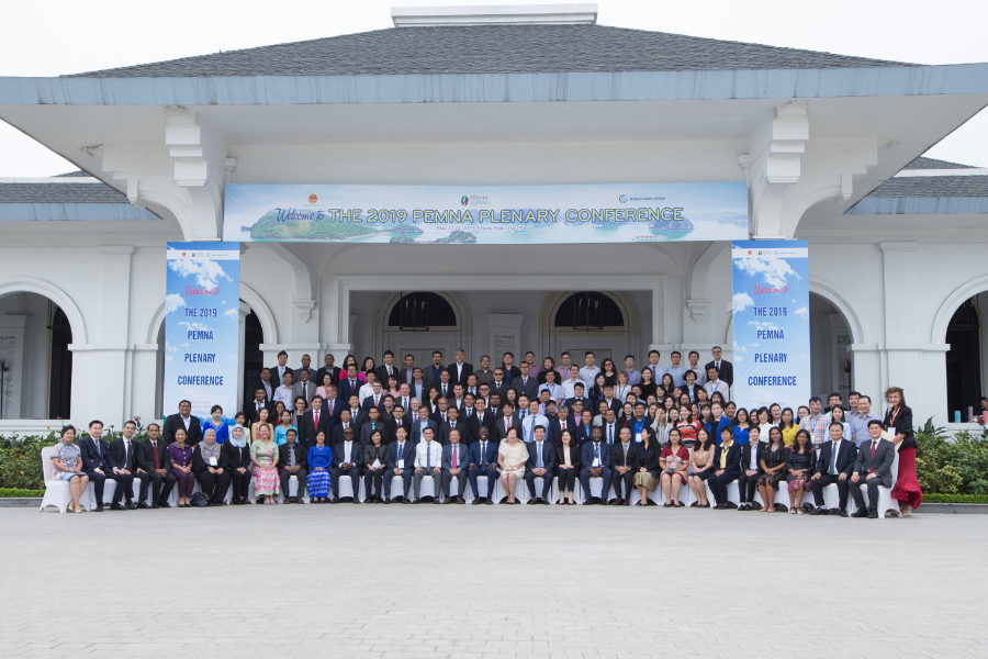 14-bang-ron-chao-mung-dai-bieu-ve-du-hoi-nghi