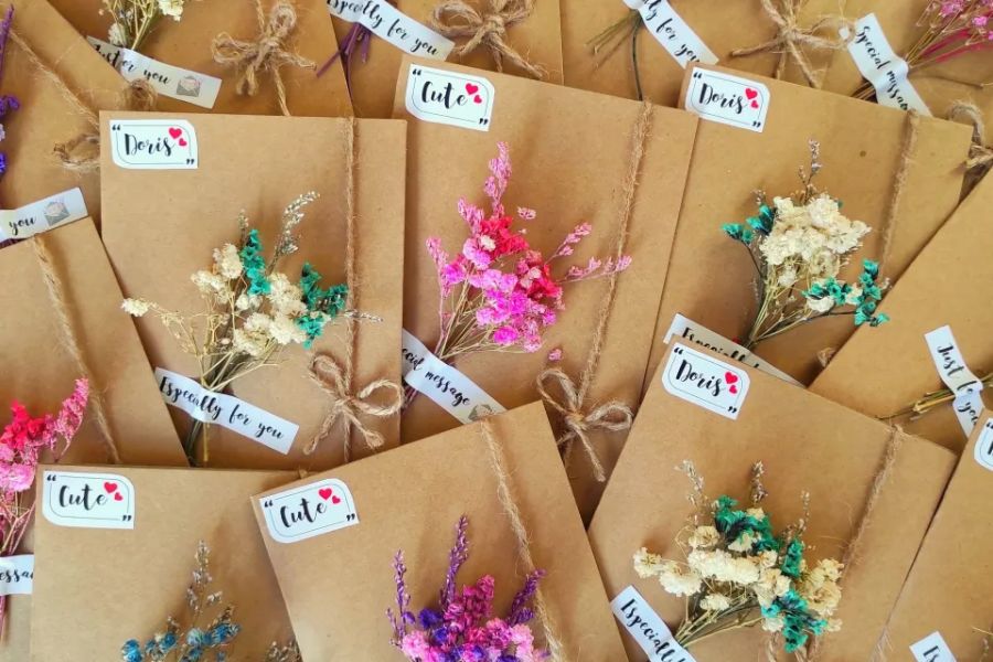 3-cach-lam-thiep-mung-8-thang-3