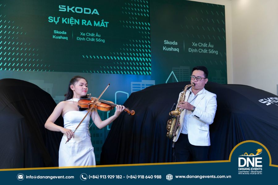 Mẫu backdrop ra mắt sản phẩm đẹp, ấn tượng