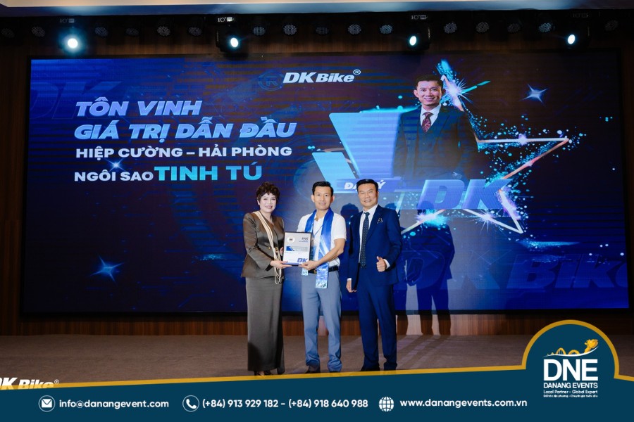 mẫu backdrop vinh danh đẹp, ấn tượng