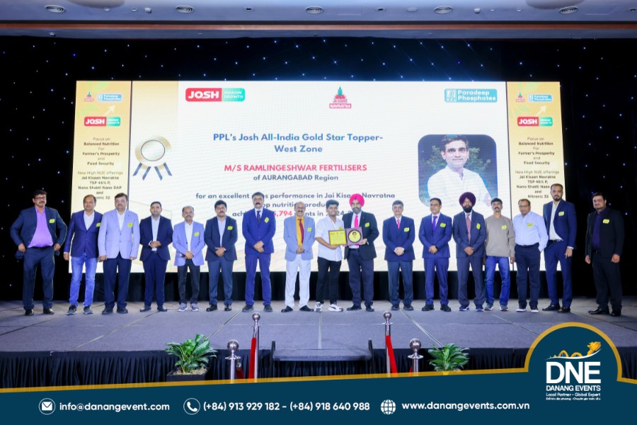 mẫu backdrop vinh danh đẹp, ấn tượng