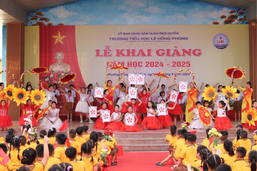 Vai trò của backdrop trong sự kiện khai giảng năm học mới