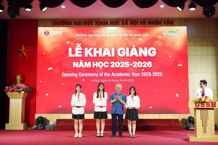 mẫu backdrop khai giảng ấn tượng cho năm học mới