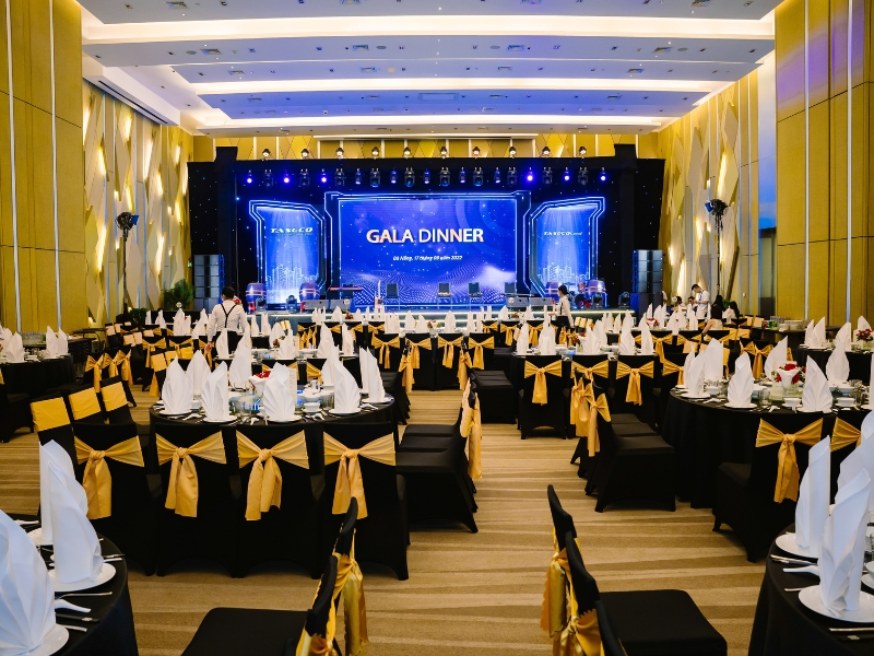 Dịch vụ ăn uống được coi là “linh hồn” của bữa tiệc Gala Dinner