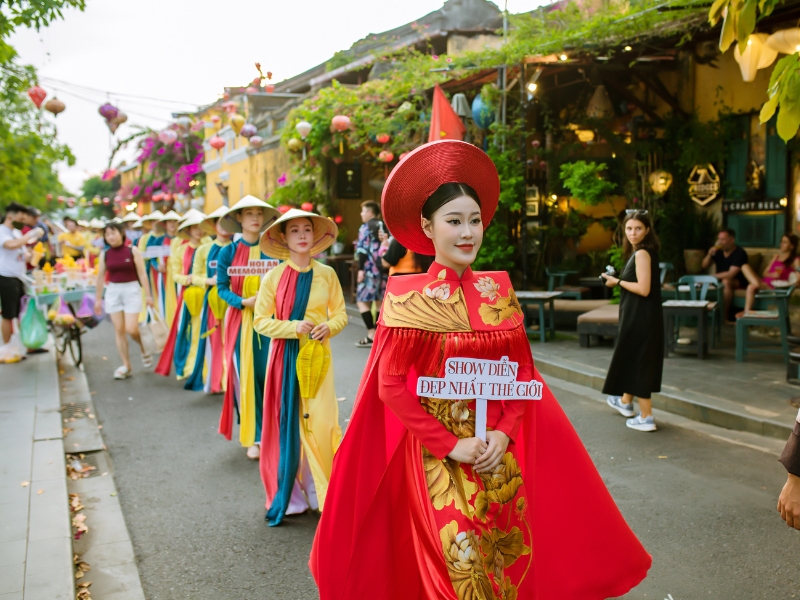 Tham gia hội chợ ẩm thực Đà Nẵng, du khách được tham gia nhiều hoạt động trải nghiệm văn hoá