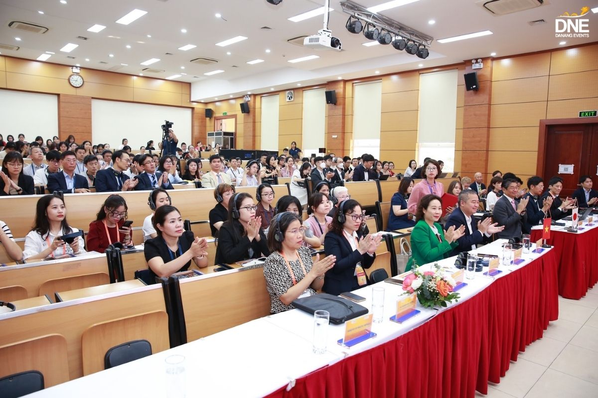 cho-thue-thiet-bi-dich-cabin-1-1