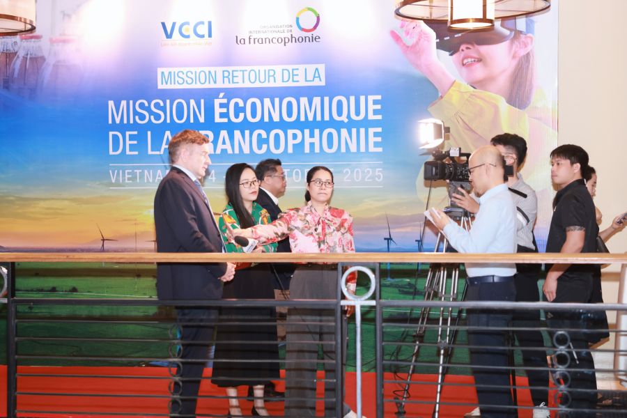 chup-anh-hoi-nghi-hoi-thao-3