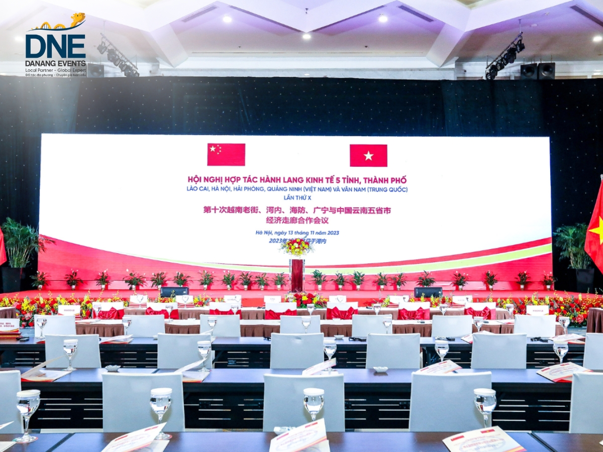 Các loại bàn ghế đa dạng mà Danang Events cung cấp