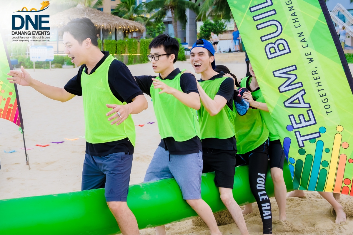  Chọn đơn vị uy tín là điều cần lưu ý khi thuê đồ chơi team building