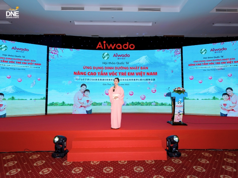 MC hội thảo quốc tế Aiwado