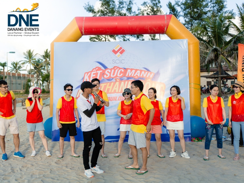 Tiêu chí đầu tiên với MC team building là phải có kinh nghiệm