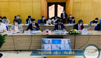 Where to rent online meeting equipment in Vietnam?