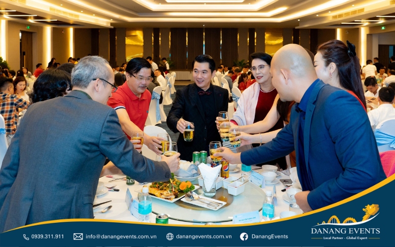 Gala dinner tri ân khách hàng