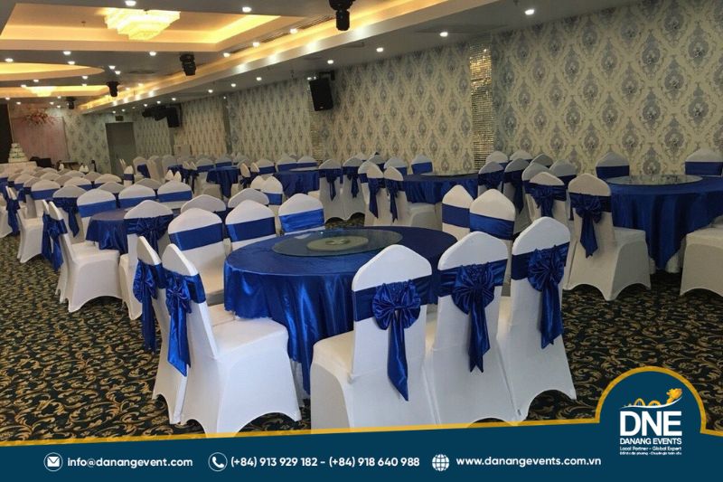 khan-trai-ban-hoi-nghi-2