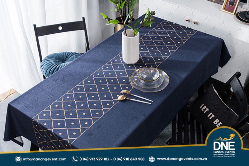 khan-trai-ban-hoi-nghi-8