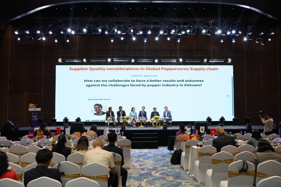 Mẫu lời dẫn chương trình hội nghị tổng kết chi tiết