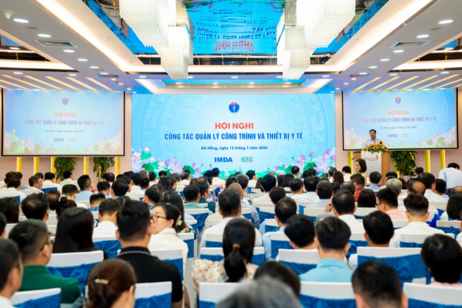 Tại sao nên thuê máy chiếu màn chiếu cho sự kiện thay vì đầu tư mua mới?