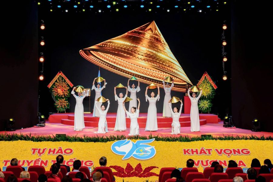 kich-ban-to-chuc-su-kien-20-10-3