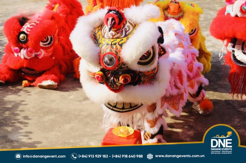 mua-lan-khai-truong-1