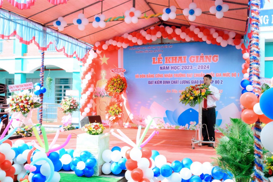 san-khau-khai-giang-5