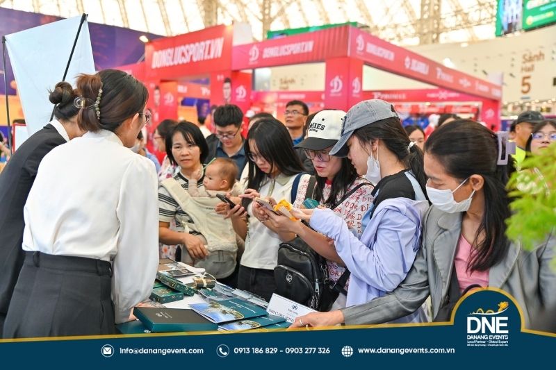 su-khac-biet-giua-hoi-cho-trien-lam-thuong-mai-1