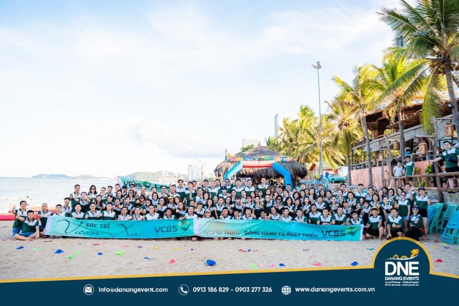 to-chuc-gala-dinner-ket-hop-team-building
