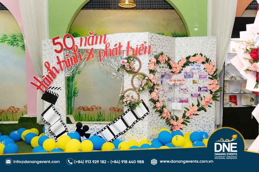 Trang trí 20/11 bằng bóng bay Trang trí 20/11 bằng bóng bay