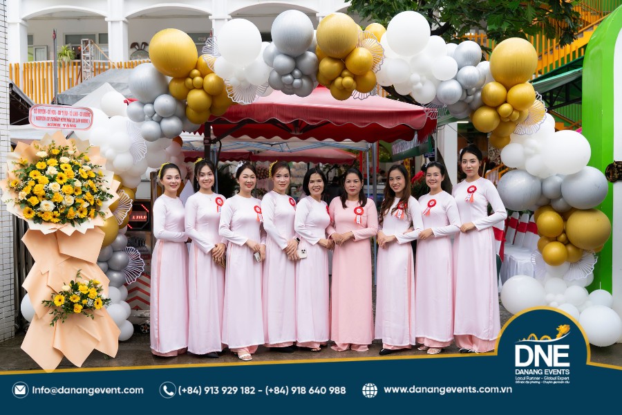 Trang trí cổng chào 20/11 Trang trí cổng chào 20/11