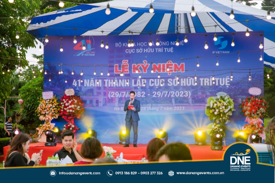 trang-tri-ky-niem-thanh-lap-cong-ty-6