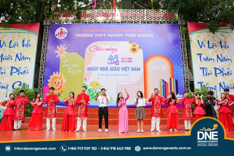 mẫu trang trí sân khấu 20/11